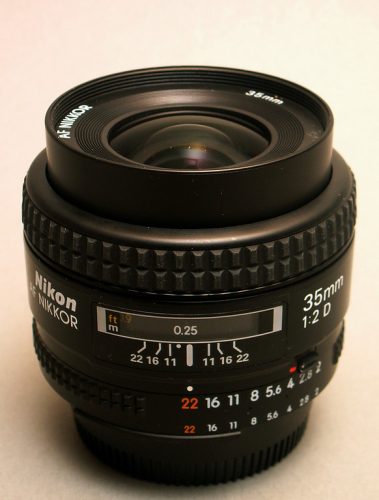 Nikon 35mm f/2D AF Lens